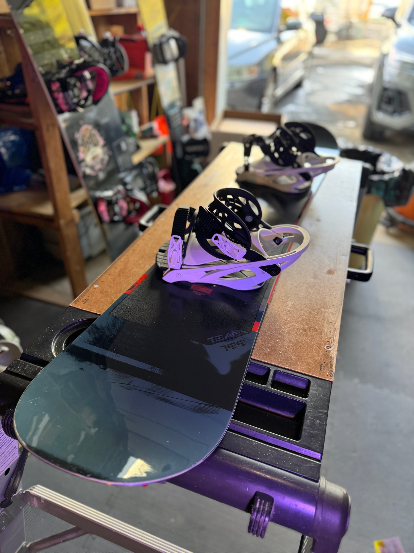 Nitro Snowboard (155) with BRAND NEW 2024 Evol Bindings