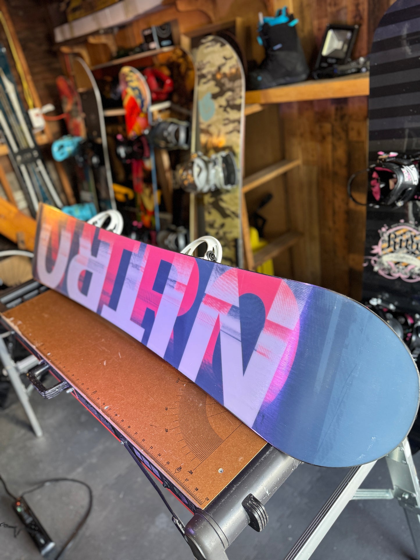 Nitro Snowboard (155) with BRAND NEW 2024 Evol Bindings