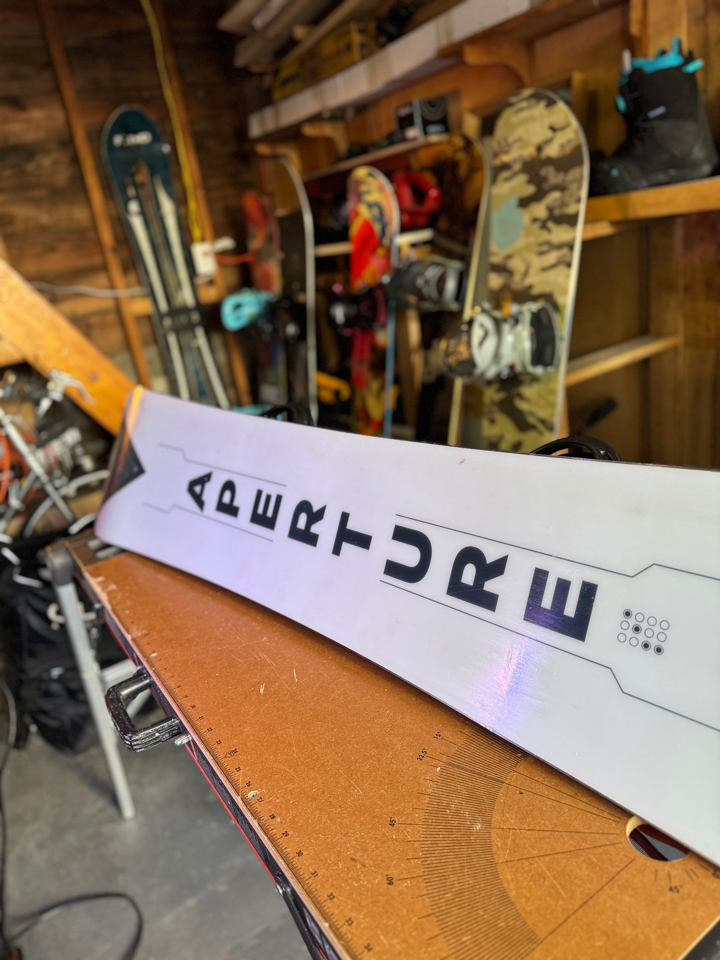 Aperture Snowboard (158) with BRAND NEW 2024 Chamonix Bindings