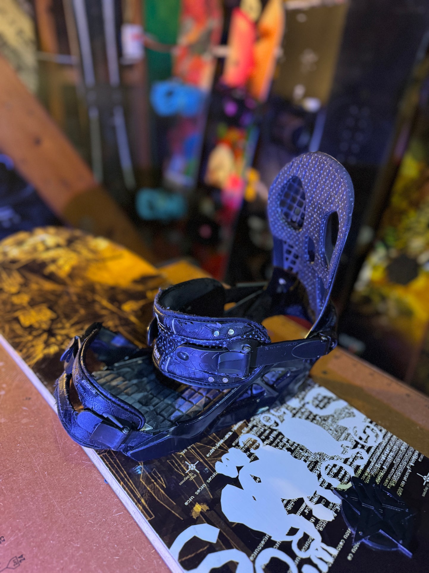 156W Sims Snowboard w/ K2 Large Bindings