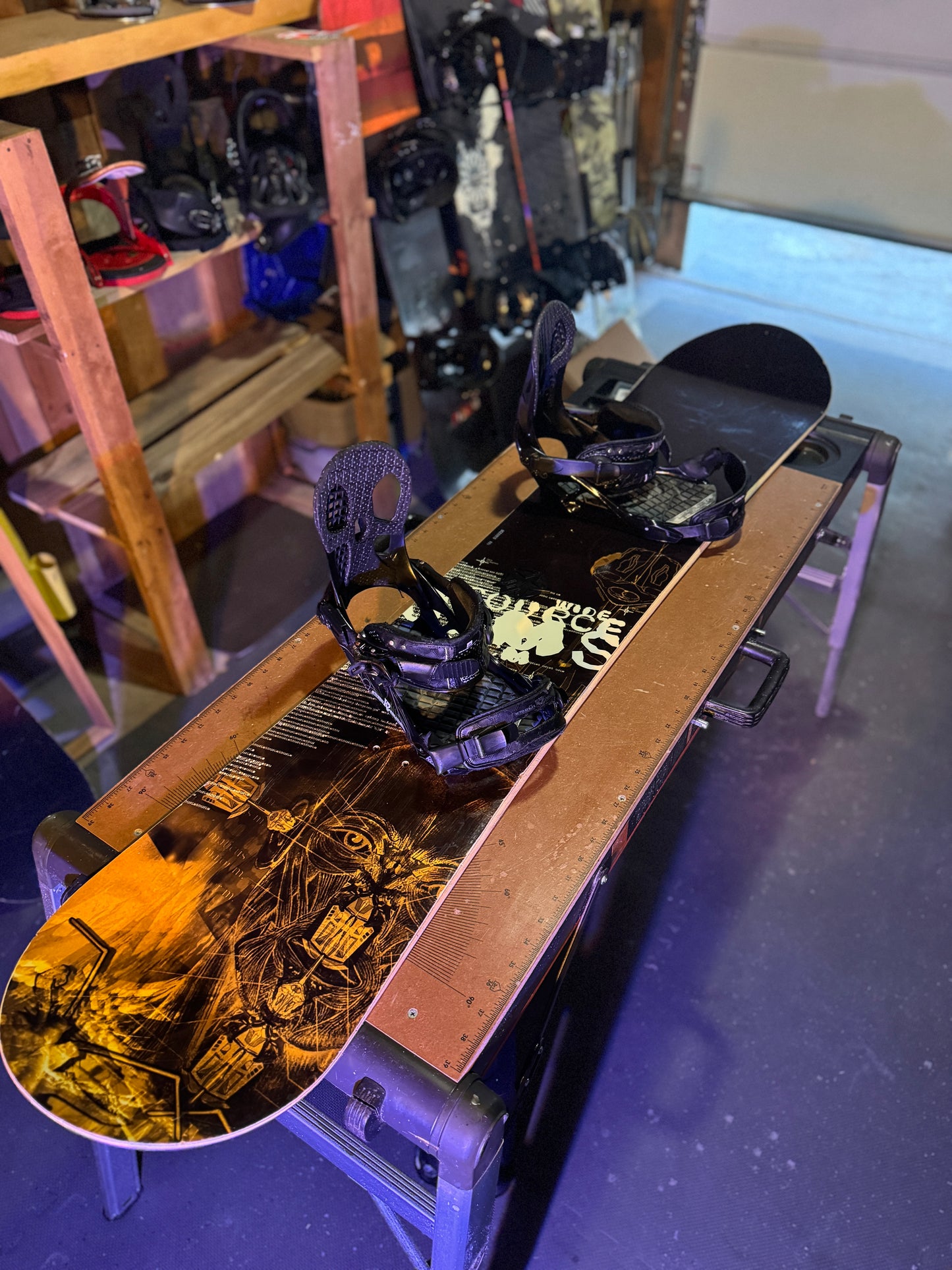 156W Sims Snowboard w/ K2 Large Bindings