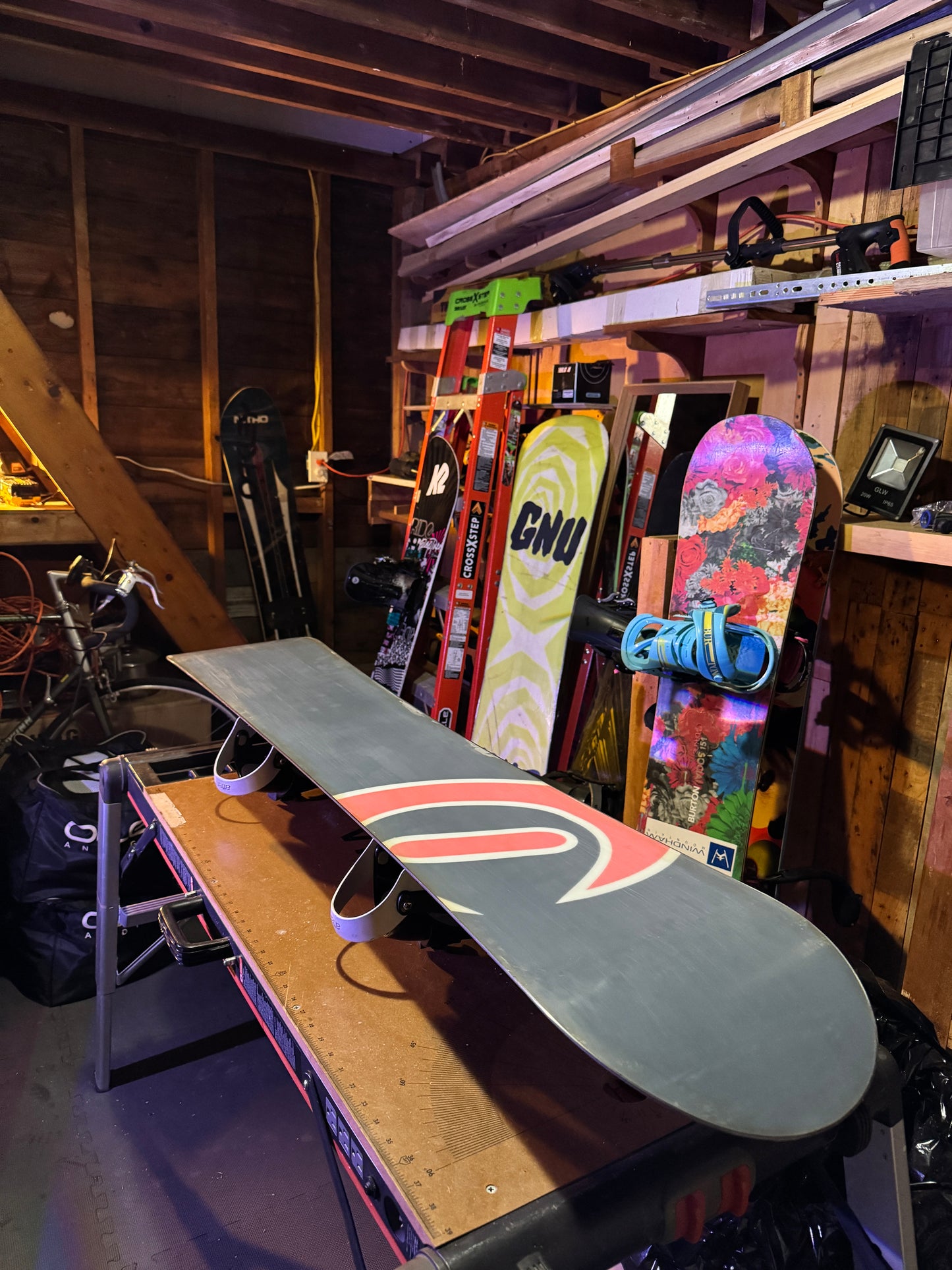 Aggression Arc Snowboard 154cm with Atlantis Bindings – Slope-Ready!
