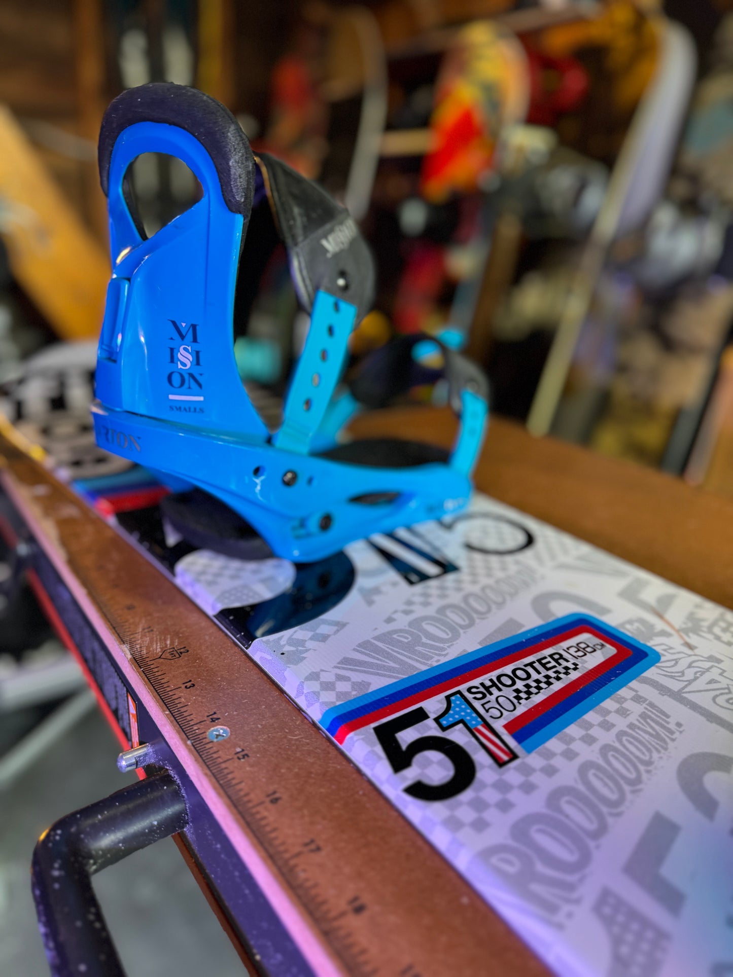 5051 Snowboard (139cm) with Burton bindings