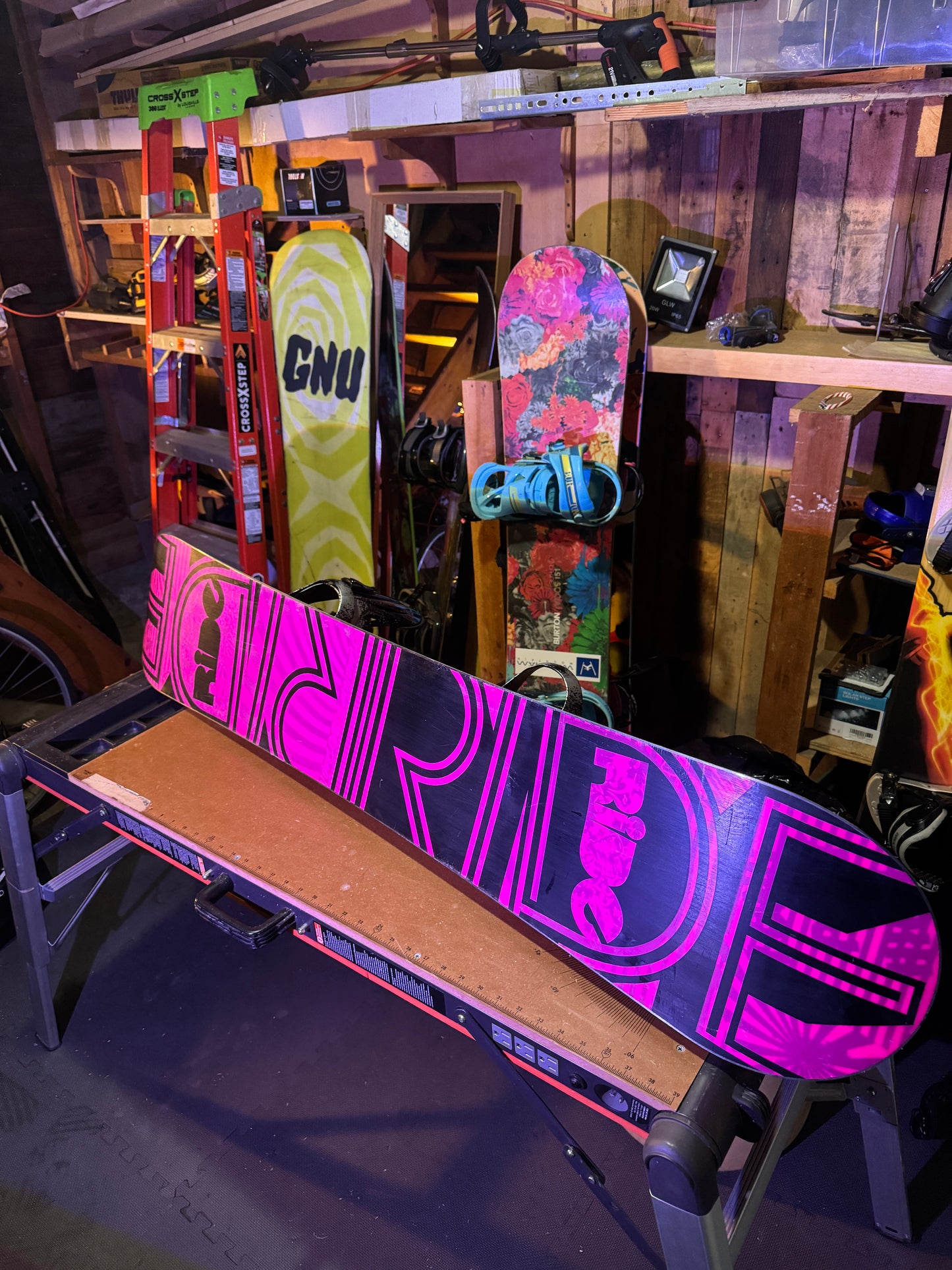 Ride Snowboard 147cm with Roxy Bindings – Slope-Ready!