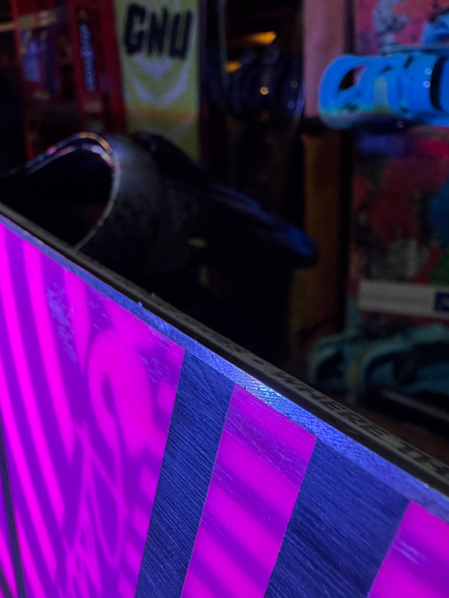 Ride Snowboard 147cm with Roxy Bindings – Slope-Ready!