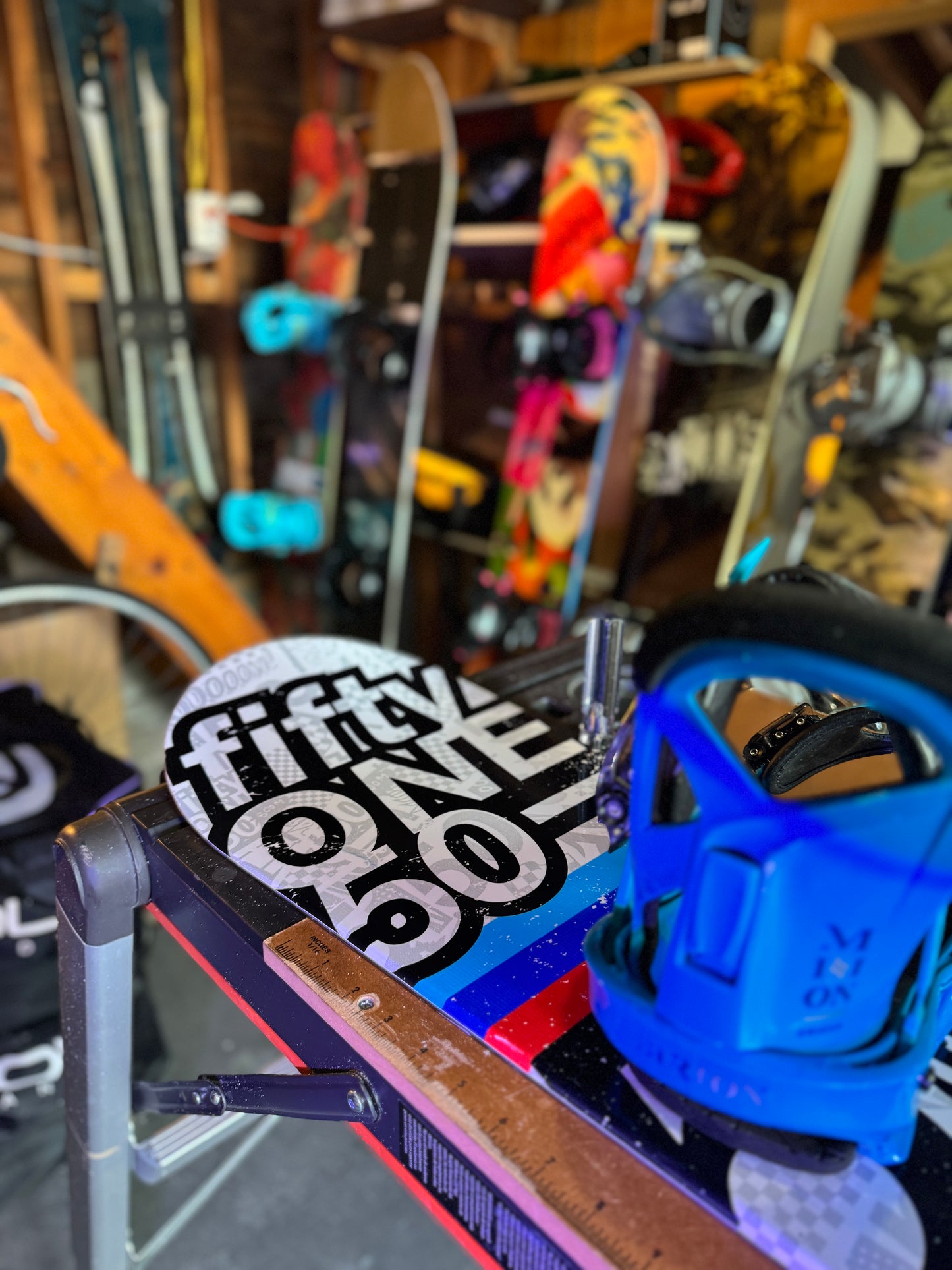 5051 Snowboard (139cm) with Burton bindings