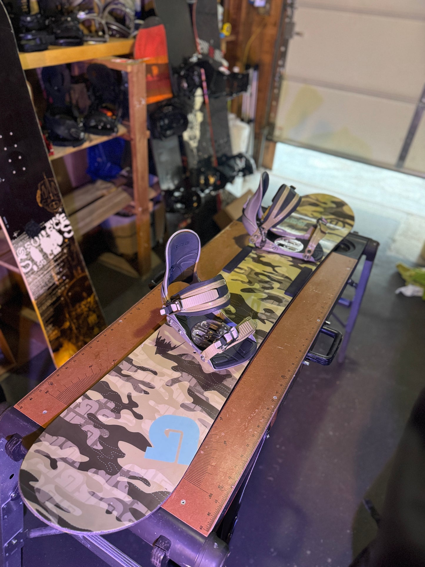 Burton Indie 152 Snowboard w/ Ride Large Bindings