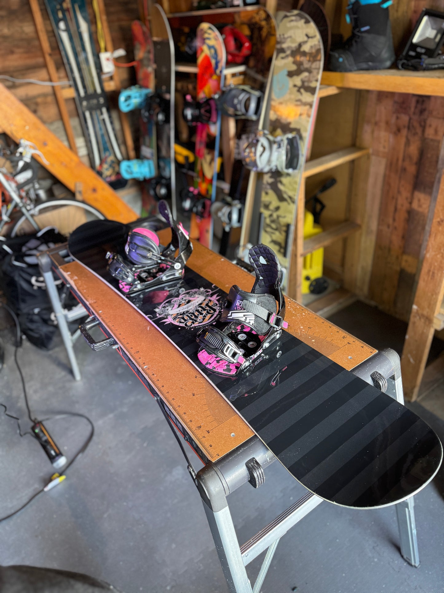 Ride Snowboard (151cm) with 
matching Ride Bindings in perfect condition