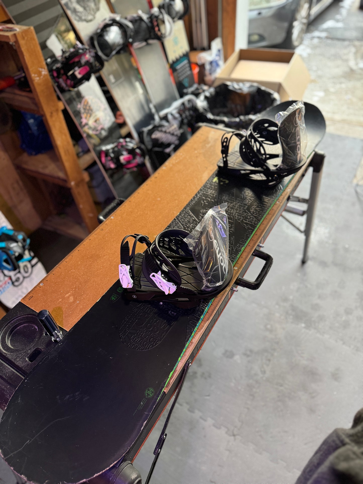 K2 Snowboard (158cm) with BRAND NEW 2024 Evol Bindings