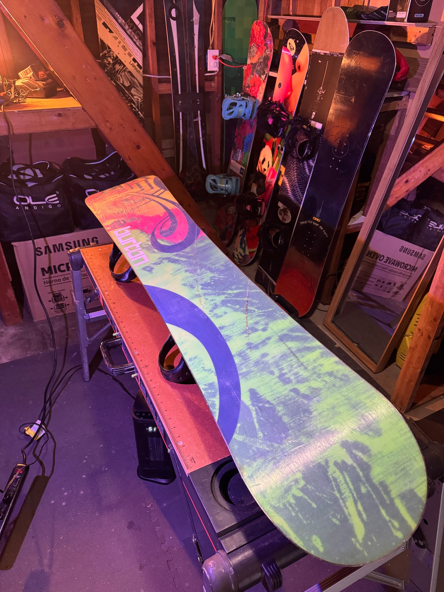 Burton Air 157 Snowboard w/ Burton Bindings