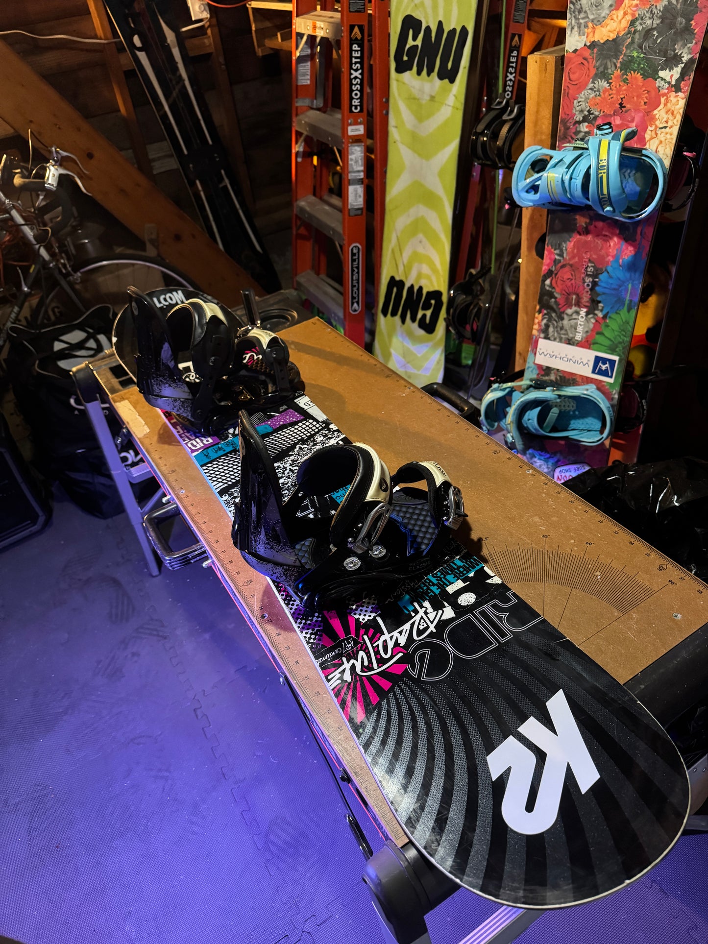 Ride Snowboard 147cm with Roxy Bindings – Slope-Ready!