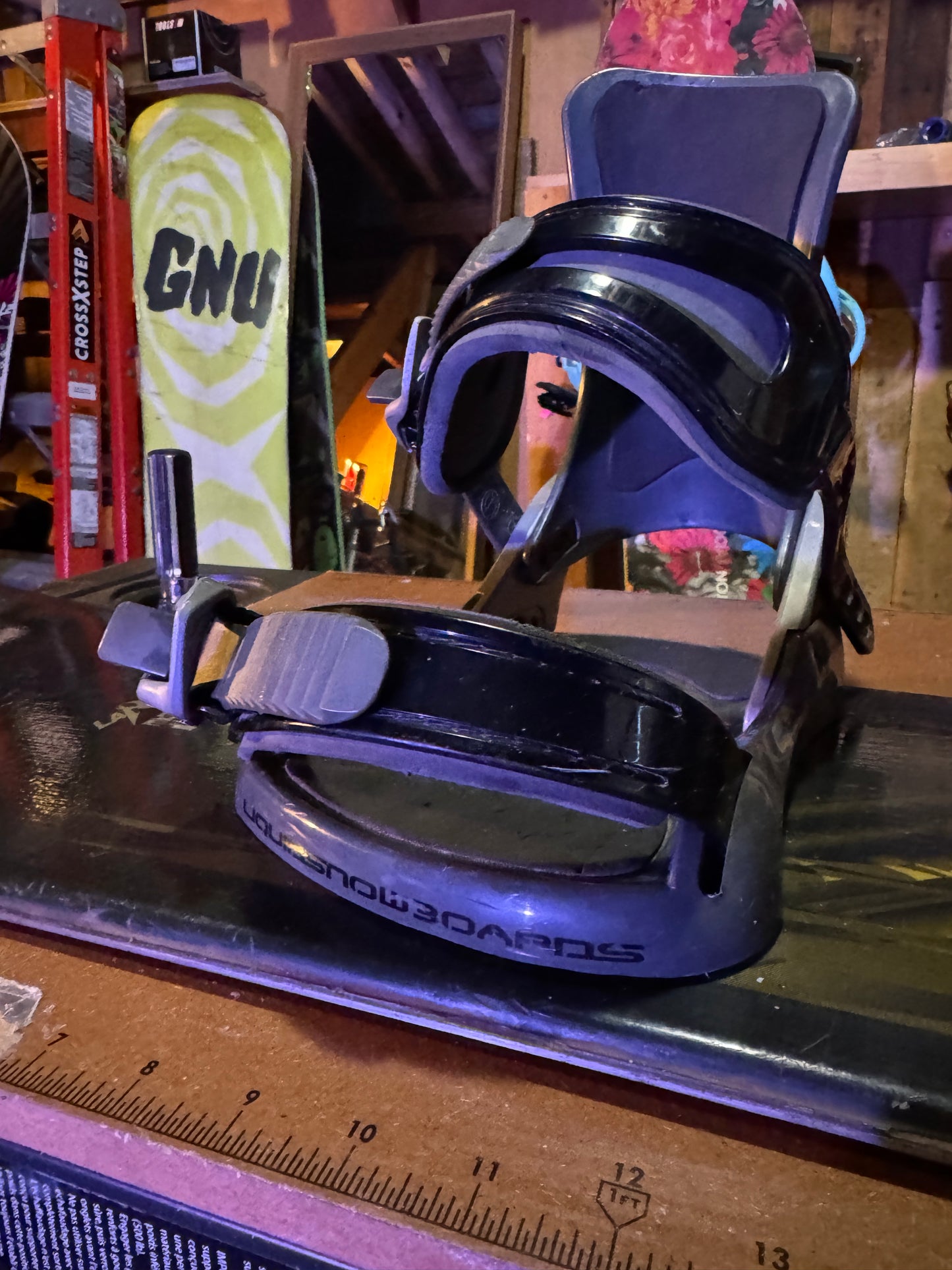 Lamar Snowboard 143cm with Liquid Bindings – Slope-Ready!