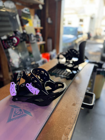 Rome SDS Snowboard (152) with BRAND NEW 2024 Evol Bindings
