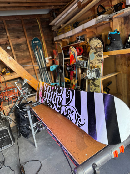 Ride Snowboard (151cm) with 
matching Ride Bindings in perfect condition