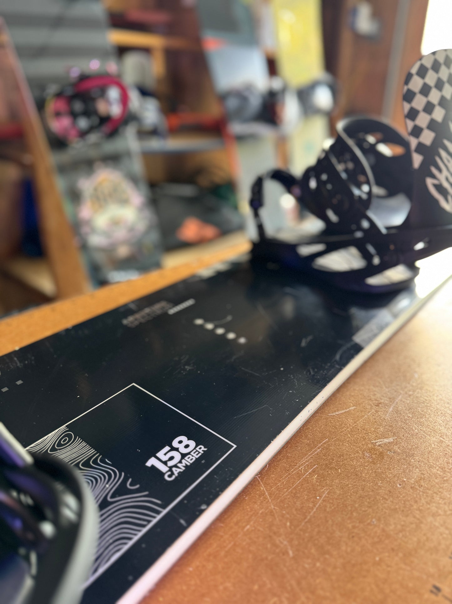 Aperture Snowboard (158) with BRAND NEW 2024 Chamonix Bindings
