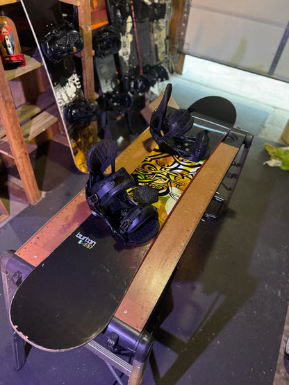 Burton Air 157 Snowboard w/ Burton Bindings
