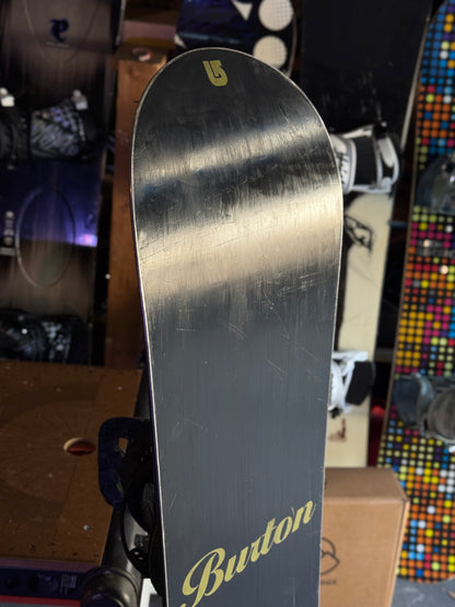 Burton Cruzer 145 snowboard w/ Salomon bindings size Medium