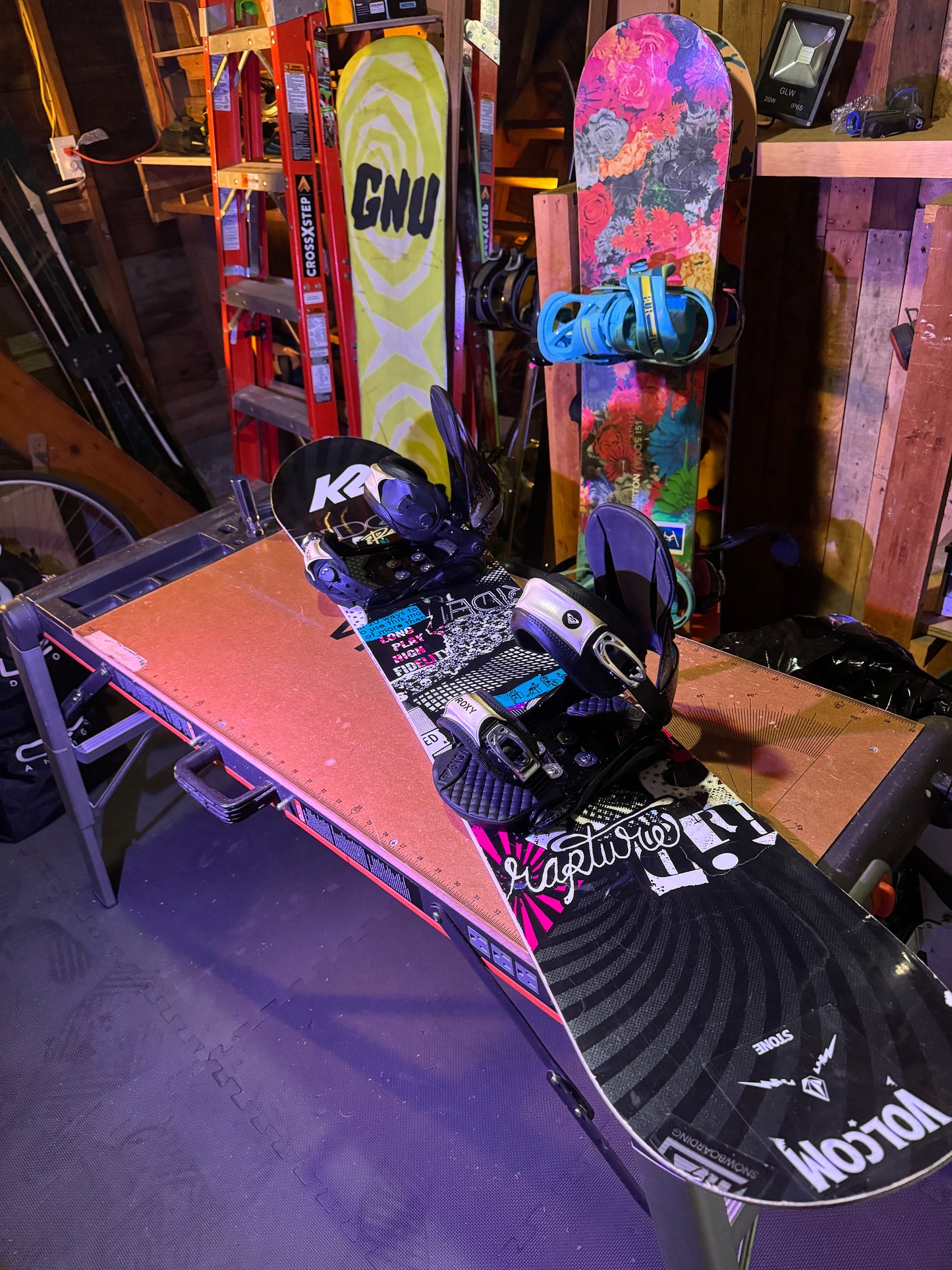 Ride Snowboard 147cm with Roxy Bindings – Slope-Ready!