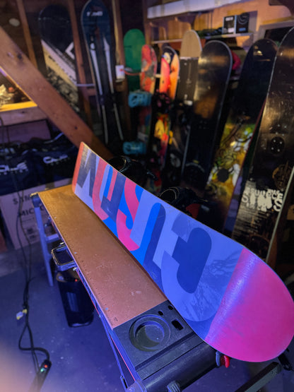 Burton Custom 140 w/ Burton Freestyle bindings Small